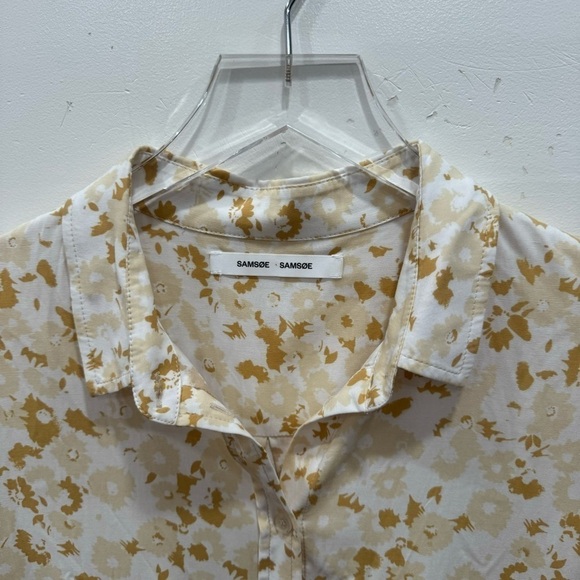 Samsoe & Samsoe Majan Short Sleeve Shirt in Desert Flower Medium - Picture 4 of 7